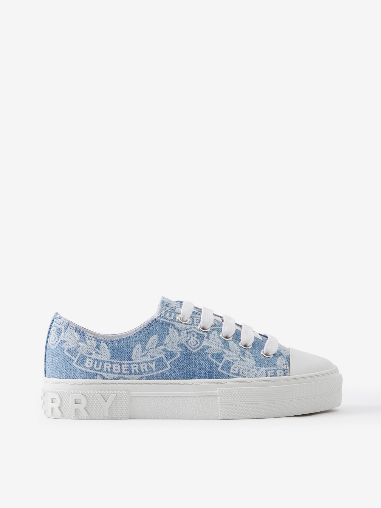 Oak Leaf Crest Cotton Sneakers